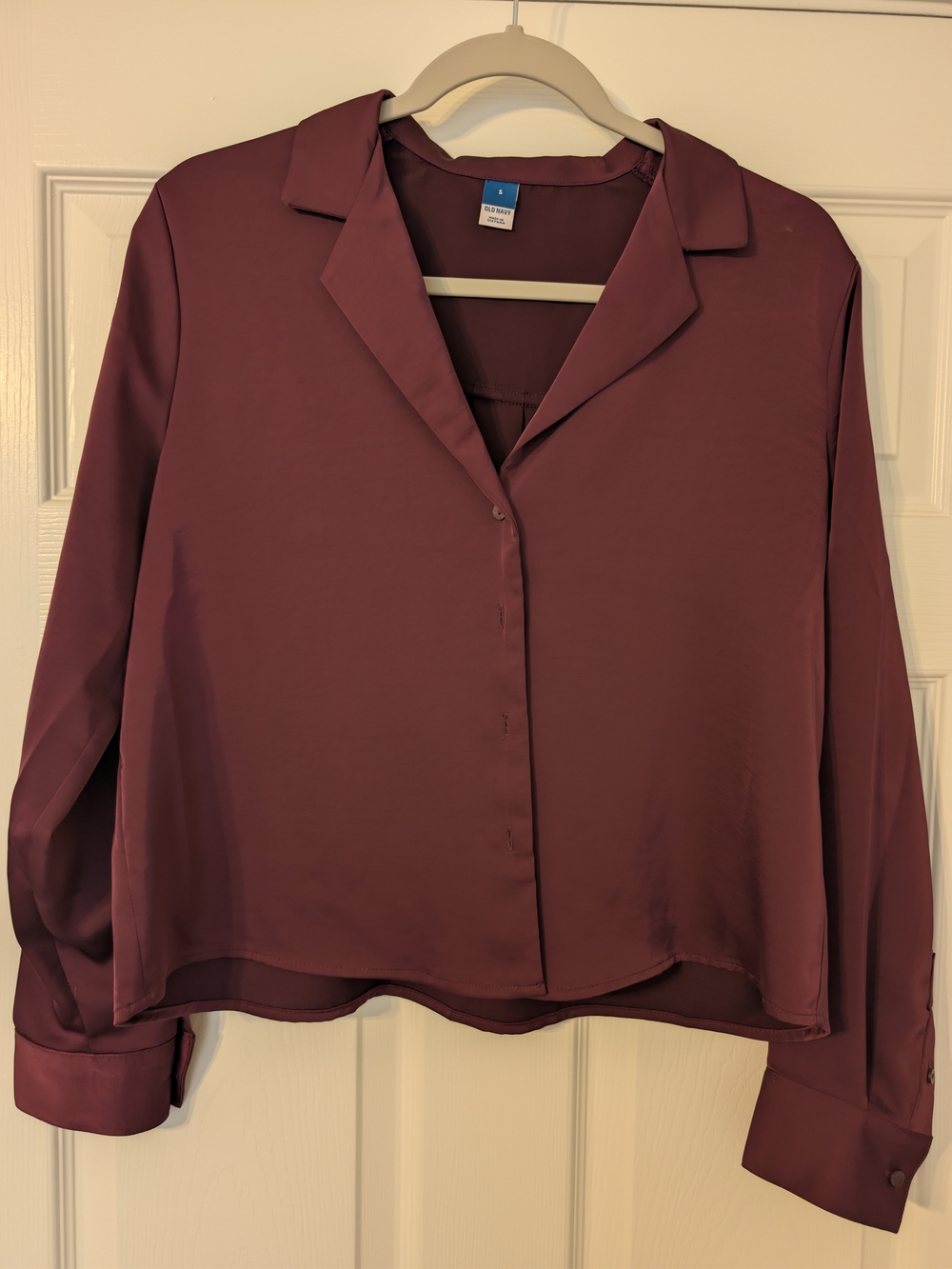 Old Navy Burgundy Long Sleeve, Button-Up, Collared Blouse (Size Small)